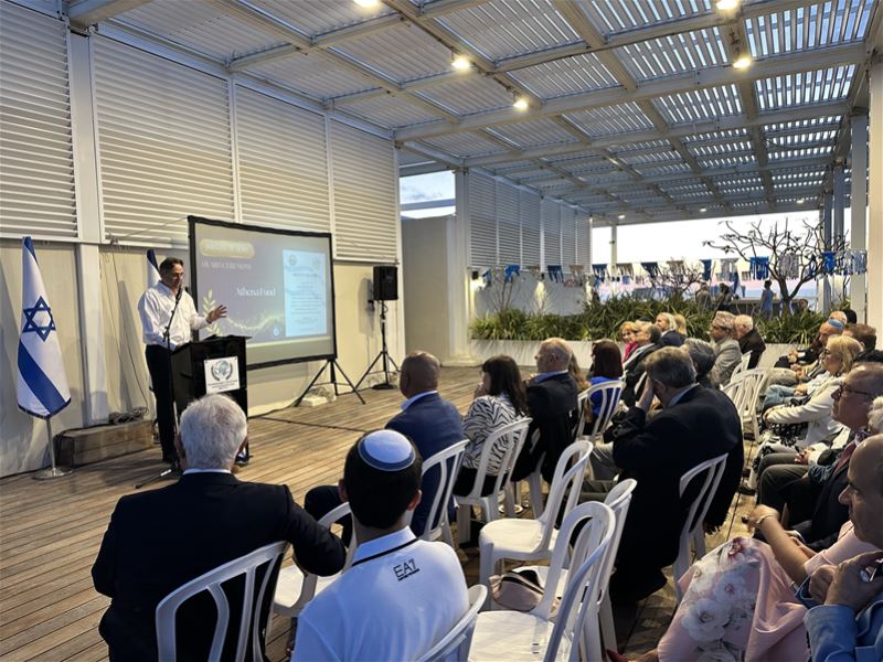 אות הוקרה ממועדון השגרירים בישראל